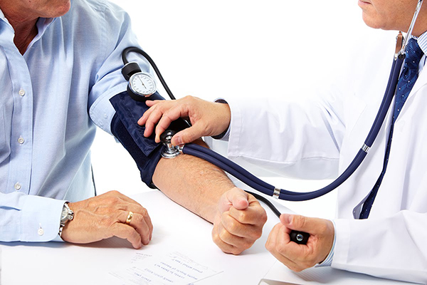 5 Cách điều trị huyết áp cao đơn giản mà hiệu quả